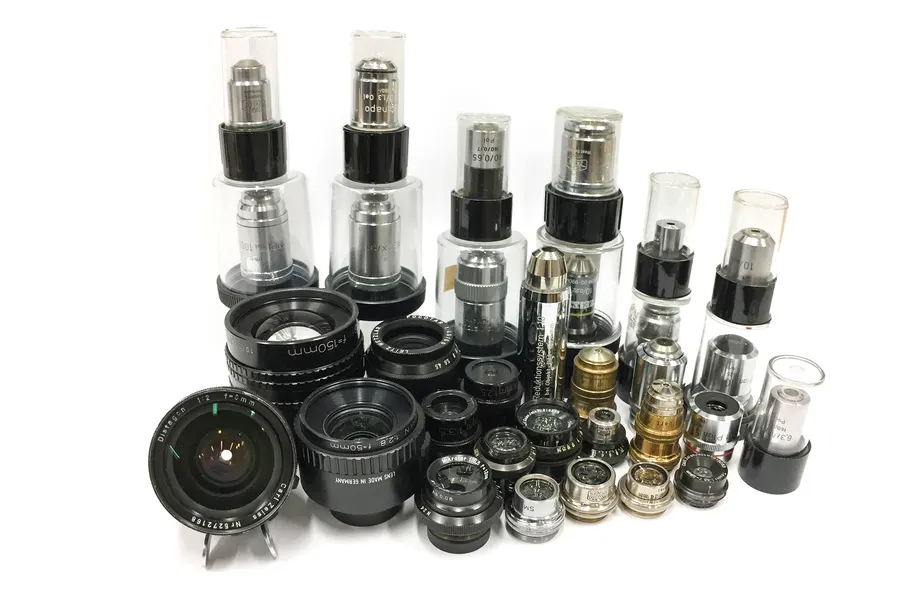 Microscope optics and lenses